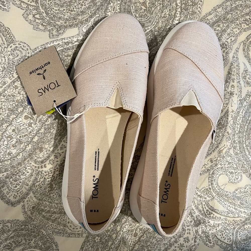 TOMS Women's Cream Slip-On Shoes